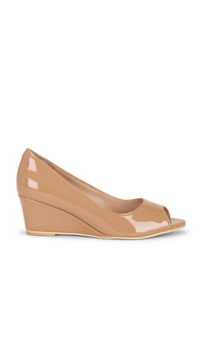 Niihai Open Toe Wedge Sandal In Brown