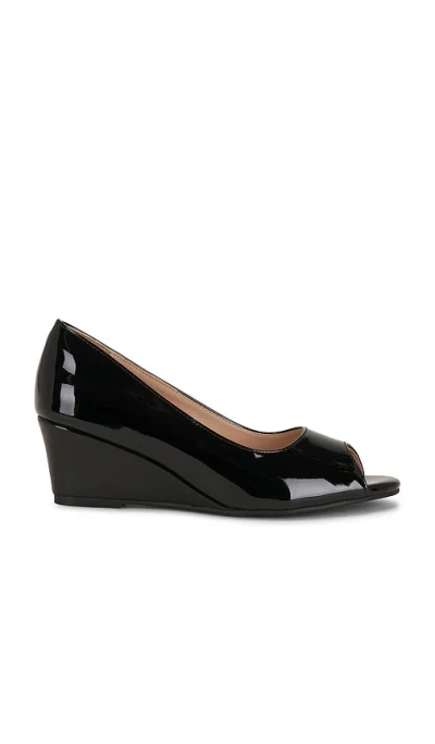 Niihai Open Toe Wedge Sandal In Black