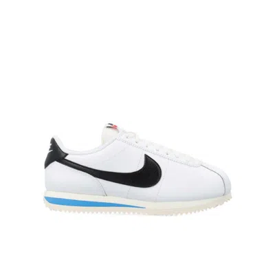 Nike 耐克低帮透气轻便系带运动鞋适用于四季慢跑 In White