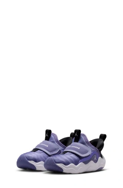 Nike 23/7.2 Easyon Trainer