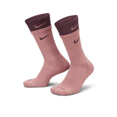 Nike 运动健身训练日常 中性中筒袜 In Pink