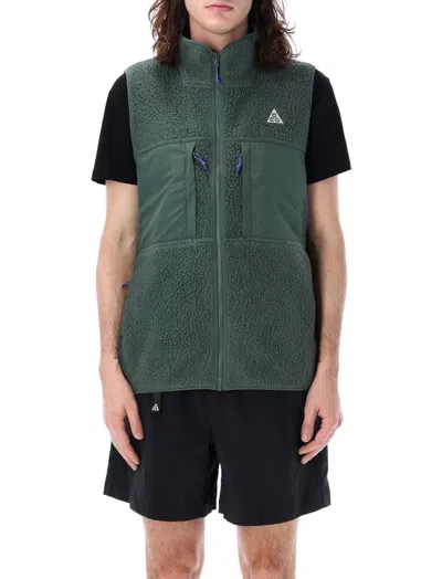 Nike Acg Arctic Wolf Waistcoat In Vintage Green