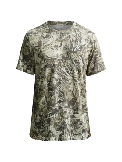 Nike Acg Chamo Camo Leaf-print T-shirt In Green