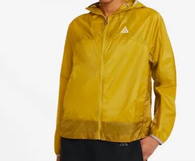 Nike Acg Cinder Cone Woman's Jacket In Yellow
