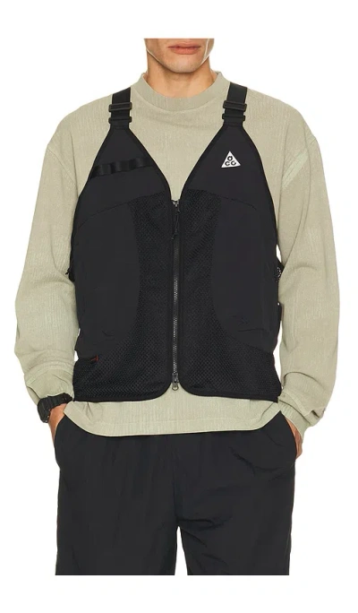 Nike Acg Dolomiti Vest In Neutral
