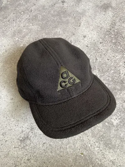 Pre-owned Nike Acg Fleece Cap In Black