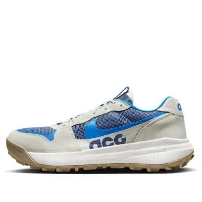 Nike Acg Lowcate Sneakers In Neutral