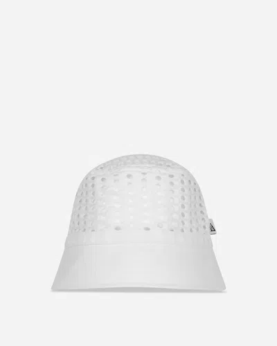 Nike Acg Radical Airflow Apex Dri-fit Bucket Hat In White