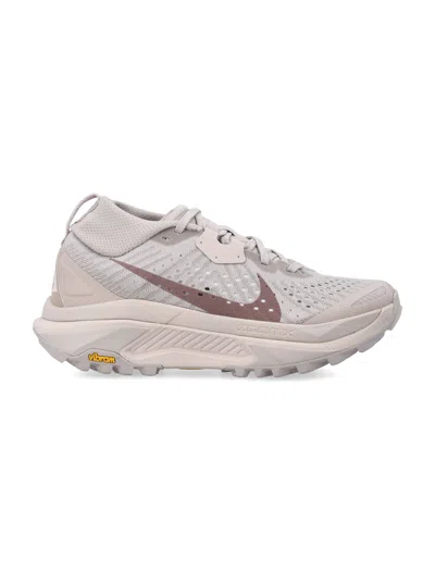 Nike Acg Zegama Trail Mini Sneakers For Women In Bianco