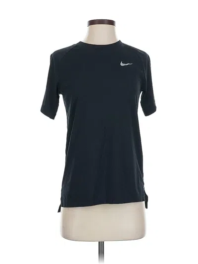 Pre-owned Nike Active T-shirt In Black