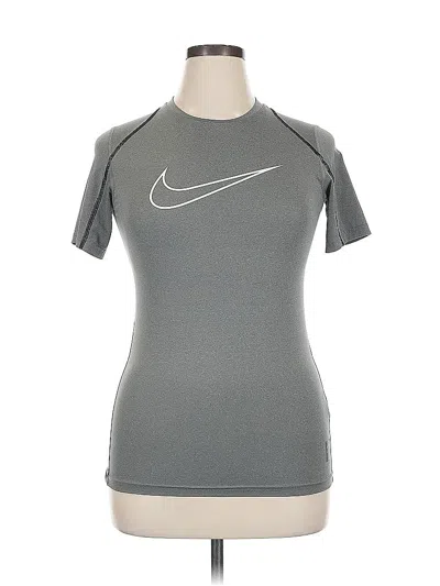 Pre-owned Nike Active T-shirt In Gray