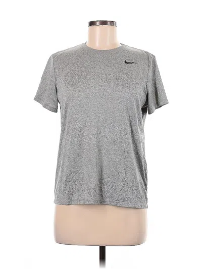 Pre-owned Nike Active T-shirt In Gray