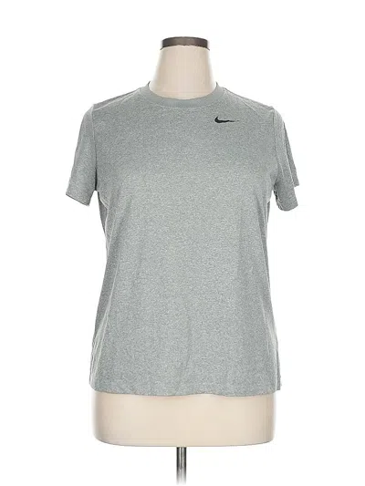 Pre-owned Nike Active T-shirt In Gray