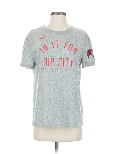 Pre-owned Nike Active T-shirt In Gray