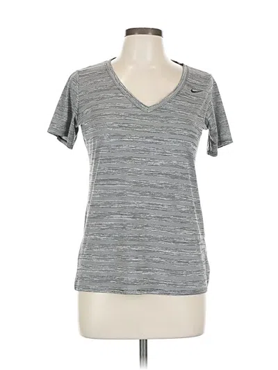 Pre-owned Nike Active T-shirt In Gray