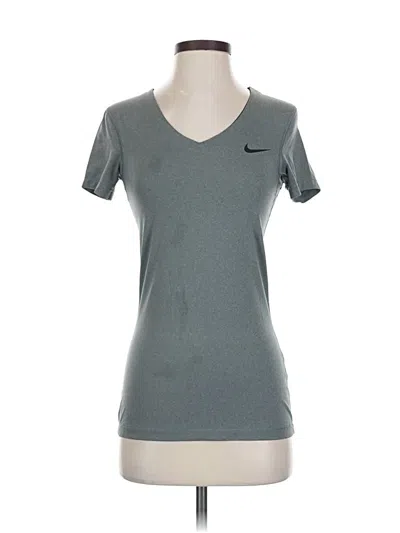 Pre-owned Nike Active T-shirt In Gray