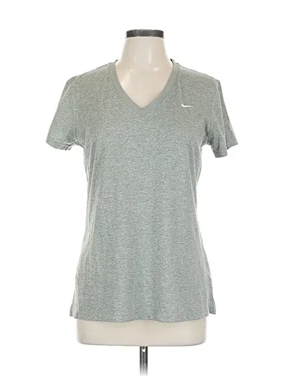 Pre-owned Nike Active T-shirt In Gray