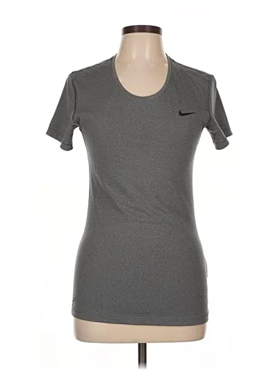 Pre-owned Nike Active T-shirt In Gray