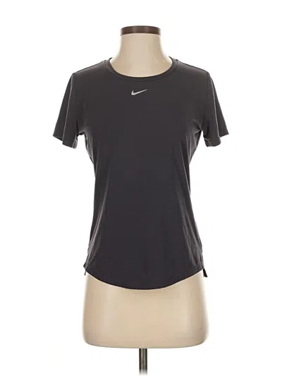 Pre-owned Nike Active T-shirt In Gray