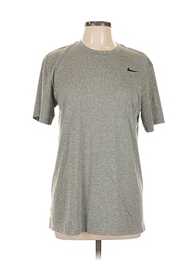 Pre-owned Nike Active T-shirt In Gray