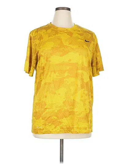 Pre-owned Nike Active T-shirt In Yellow