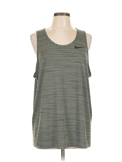 Pre-owned Nike Active Tank Top In Green