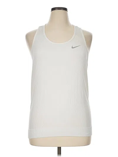 Pre-owned Nike Active Tank Top In Ivory