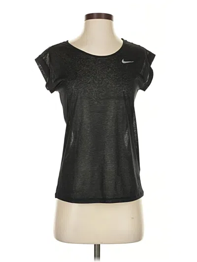 Pre-owned Nike Active T-shirt In Black