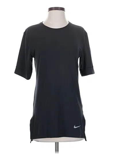 Pre-owned Nike Active T-shirt In Black