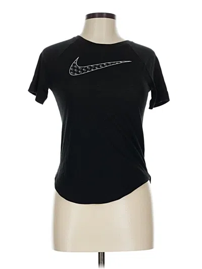 Pre-owned Nike Active T-shirt In Black
