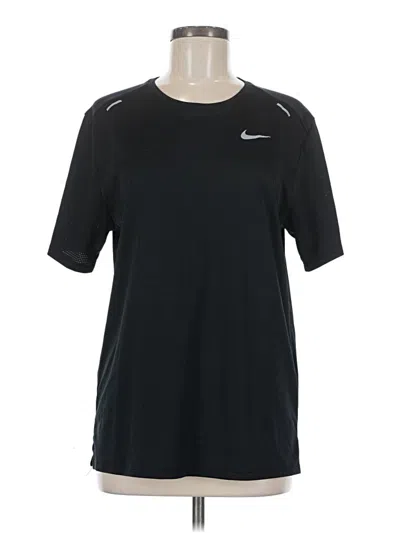 Pre-owned Nike Active T-shirt In Black