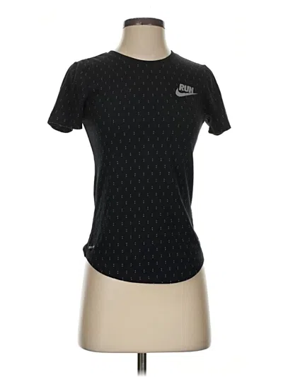Pre-owned Nike Active T-shirt In Black
