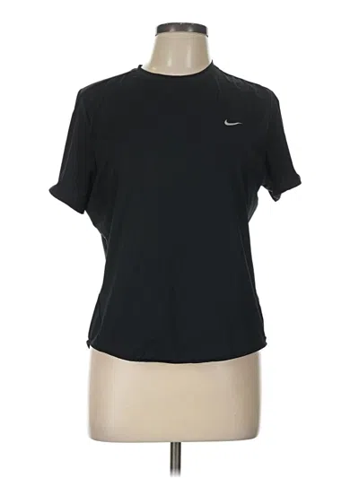 Pre-owned Nike Active T-shirt In Black