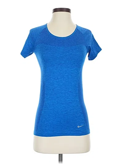 Pre-owned Nike Active T-shirt In Blue