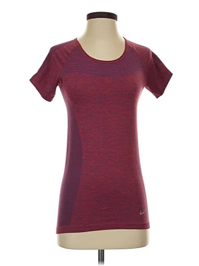 Pre-owned Nike Active T-shirt In Burgundy