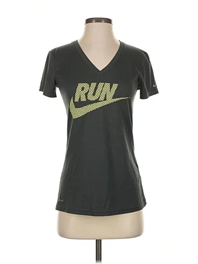 Pre-owned Nike Active T-shirt In Gray