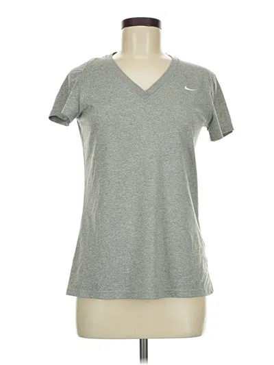 Pre-owned Nike Active T-shirt In Gray