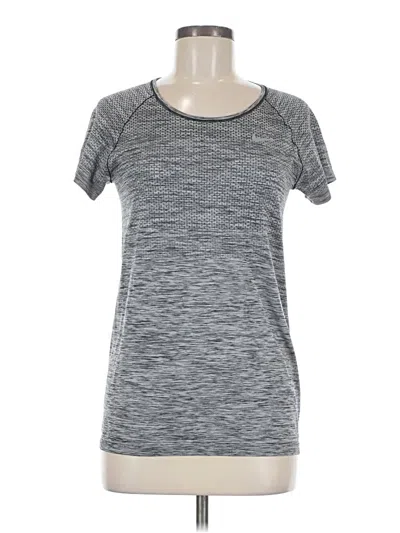 Pre-owned Nike Active T-shirt In Gray