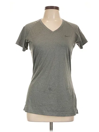 Pre-owned Nike Active T-shirt In Gray