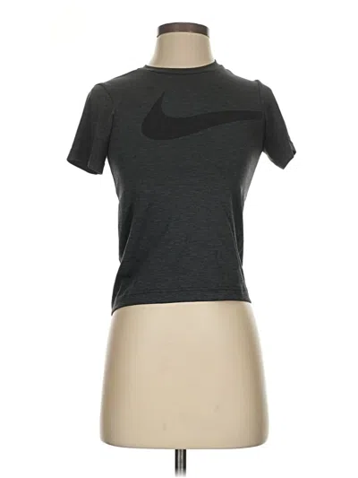 Pre-owned Nike Active T-shirt In Gray