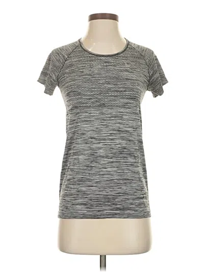 Pre-owned Nike Active T-shirt In Gray