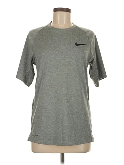 Pre-owned Nike Active T-shirt In Gray
