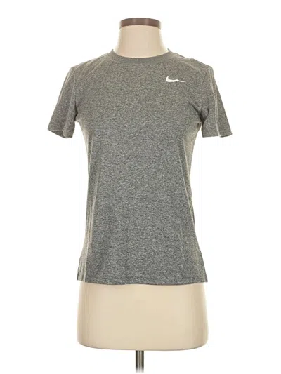 Pre-owned Nike Active T-shirt In Gray