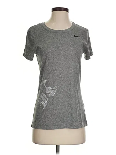 Pre-owned Nike Active T-shirt In Gray