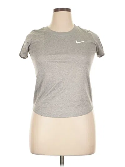 Pre-owned Nike Active T-shirt In Gray