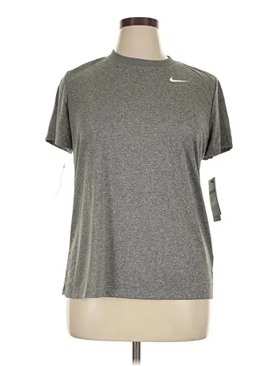 Pre-owned Nike Active T-shirt In Gray