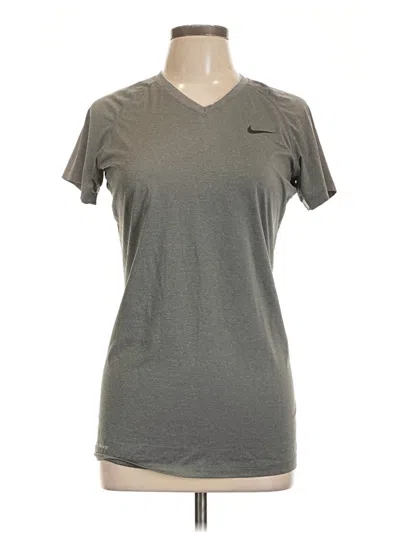 Pre-owned Nike Active T-shirt In Gray