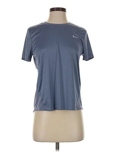 Pre-owned Nike Active T-shirt In Gray