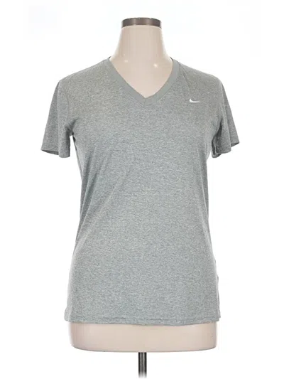 Pre-owned Nike Active T-shirt In Gray