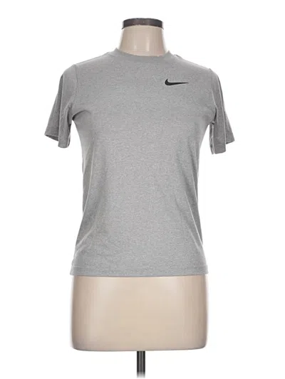 Pre-owned Nike Active T-shirt In Gray